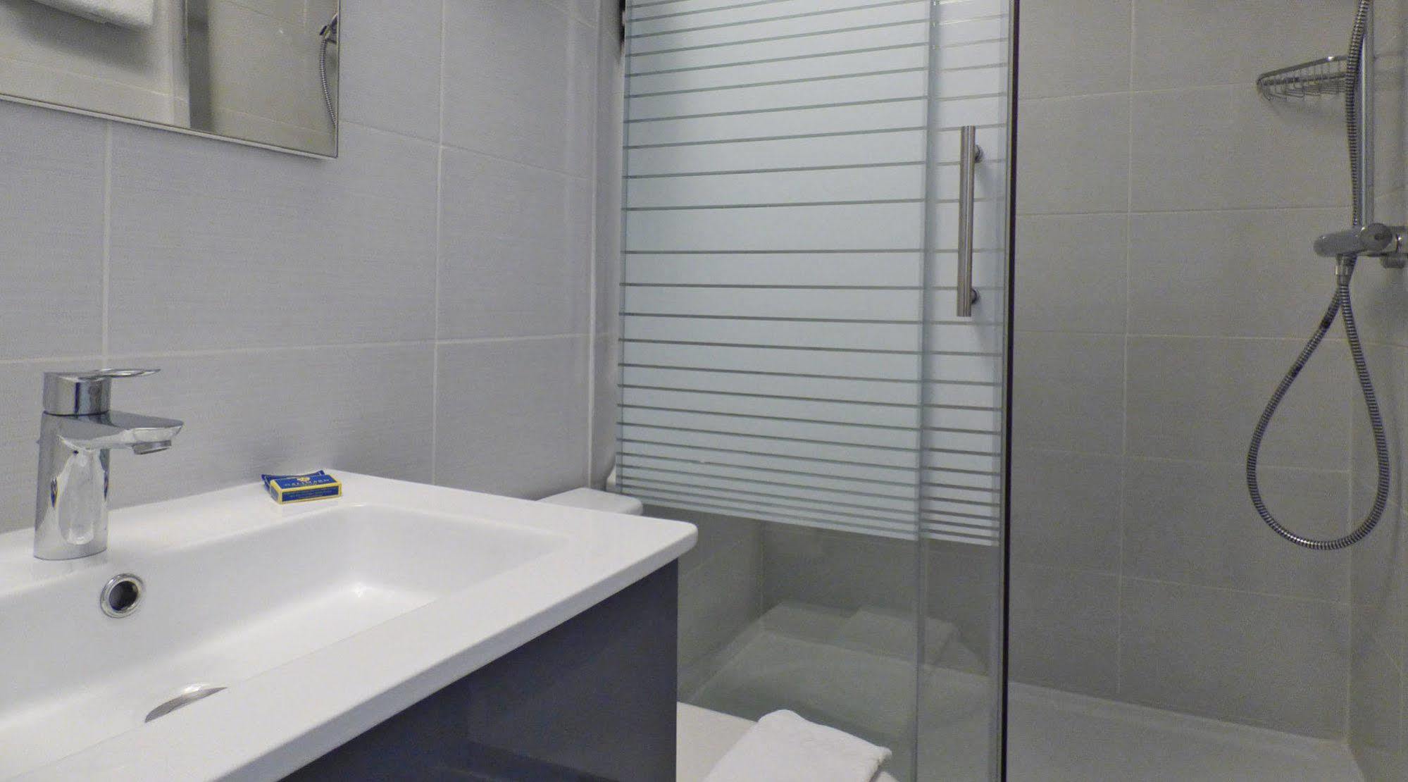 Au Reveil Des Cigales Hotel Saint Aygulf Kültér fotó
